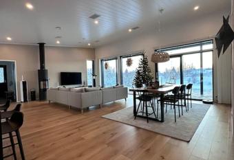 Villa with hot tube & stunning view has rooms with a private hot tub