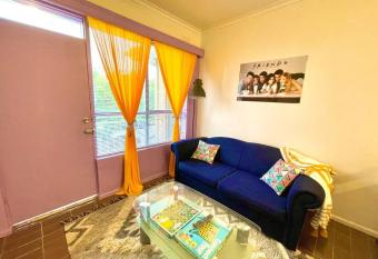 90   s Time Machine - Perfect For Solo Travelers! allows 18 year olds to book a room