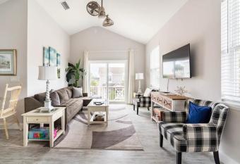 Steps from Downtown Historic District-Pet Friendly has Balcony rooms