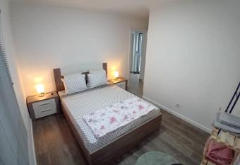 Apartment in Semeador allows 18 year olds to book a room