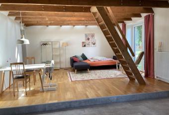 Bezauberndes G  stehaus auf dem Lande has Balcony rooms