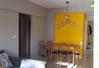 Hermoso departamento 3 amb. en el centro de Olivos has Balcony rooms