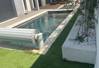 Maison Port de bouc has Balcony rooms