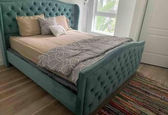 Luxury spacious One Bedroom Apt close to Disneyland! has rooms with a private hot tub