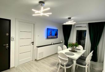 Apartament allows 18 year olds to book a room