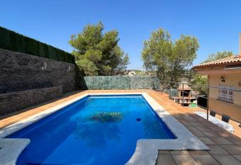 Villa Bernaus has Balcony rooms