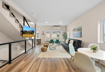 Brand New Fully Updated Condo 918 In Anacortes allows 18 year olds to book a room