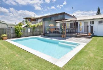 Mooloolaba Picture Perfect - Pool, Beach ZF7 has Balcony rooms