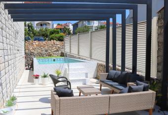 Apartments Skandi1 has Balcony rooms