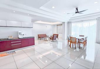 There s no place like home! By Mizu Homestay. has Balcony rooms