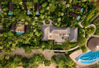 Villa Escape Burasari allows 18 year olds to book a room