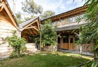 Villa Chan-Ly   t   has Balcony rooms