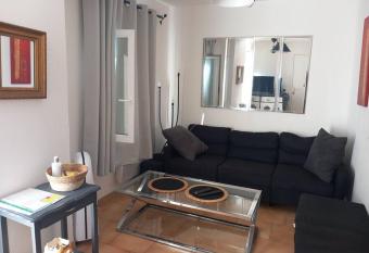 Appart fonctionnel et familial has Balcony rooms