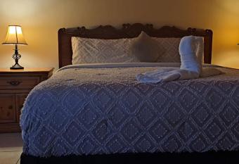 Kartagus Guest House has Balcony rooms