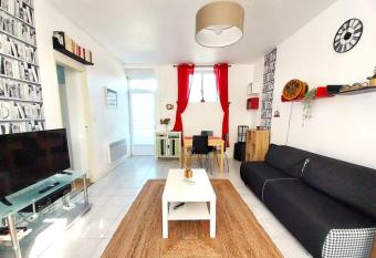 G  te-appartement sur la C  te d Emeraude has Balcony rooms