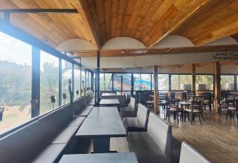 Hotel Maharaja International has Smoking rooms