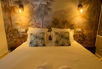 Cosy proche Avignon Pont-du-Gard has Balcony rooms