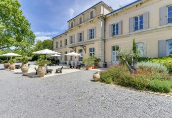 Hotel Estelou has Balcony rooms