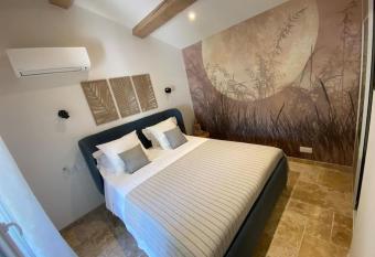 Cocon Luxueux et Paisible has Balcony rooms