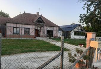 Au Pans de Bois. Repos et D  tente has Balcony rooms