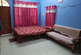 JBP HOME STAY has Balcony rooms
