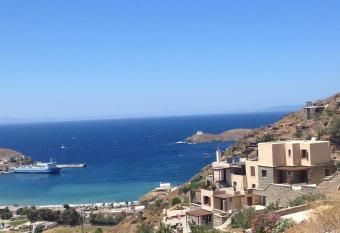 Villa Cavo d  Oro has Balcony rooms