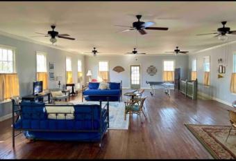 Opera House Loft has Balcony rooms