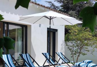 Van Gogh en Provence has Balcony rooms