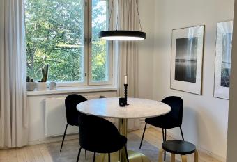 Cosy Design Apartment Amuri allows 18 year olds to book a room