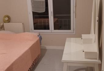 Apparemment meubl   au centre-ville has Balcony rooms