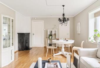 Kirkegaten allows 18 year olds to book a room