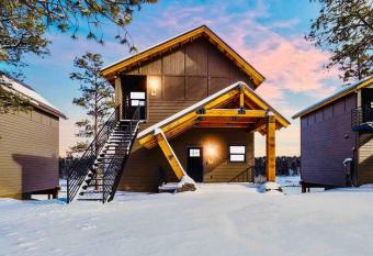 Penthouse Suite at Meadow View! has Balcony rooms