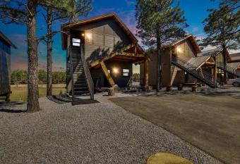 Perfect Luxury Getaway has Balcony rooms