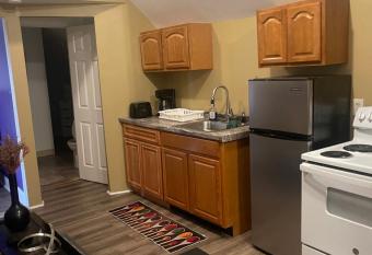 Wanna hang out allows 18 year olds to book a room