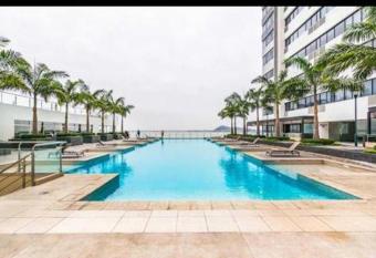 DEPARTAMENTO BELLINI 2 DORMITORIOS has rooms with a private hot tub