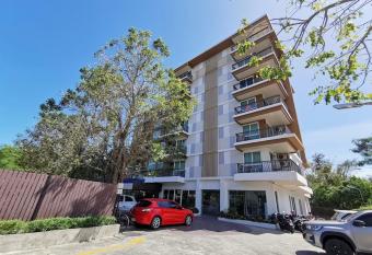 Saiyuan Buri Condominium has Balcony rooms