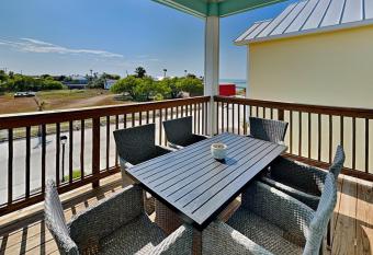All Decked Out has Balcony rooms