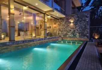 Adique s Resorts has Balcony rooms