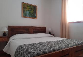 Room in Lodge - Valparaluz House, 2 People, Private Bathroom no1641 has Balcony rooms