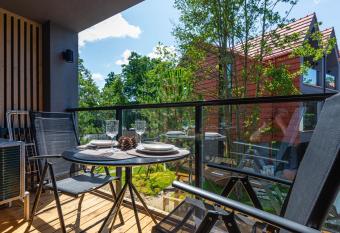 Hill Namai has rooms with a private hot tub