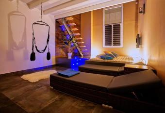 L Eden d Aphrodite allows 18 year olds to book a room