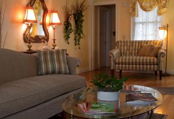 Scranton Seahorse Inn allows 18 year olds to book a room