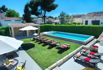 Villa Alc  dia has Balcony rooms