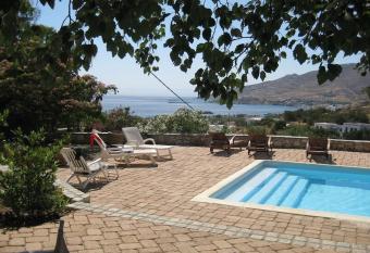 Villa Oleander has Balcony rooms