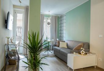 SAN PIO has rooms with a private hot tub