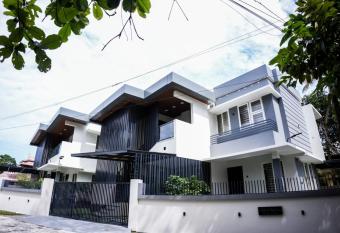 Zennova Furnished Apartment has Balcony rooms