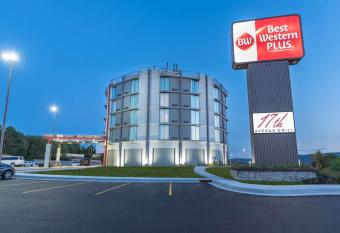 Best Western Plus Wausau Tower Inn allows 18 year olds to book a room