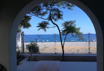 Villa sul mare Dambra Apartment has Balcony rooms
