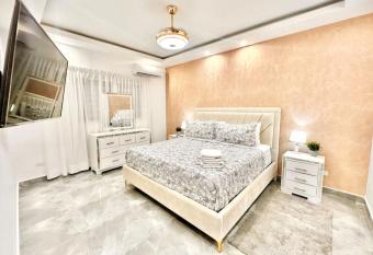 Spacious 3Bdrm Condo, Terrace allows 18 year olds to book a room