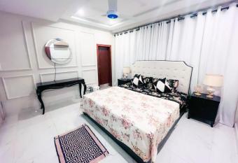 (null) has Balcony rooms